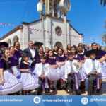 SEMILLEROS DE LA CUECA LE PUSO COLOR AL ESQUINAZO DEL TEDEUM DIECIOCHERO